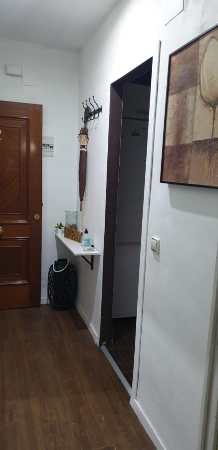 Sevilla ,Piso Completo En Buena Zona,Wifi Y Aparcamiento מראה חיצוני תמונה
